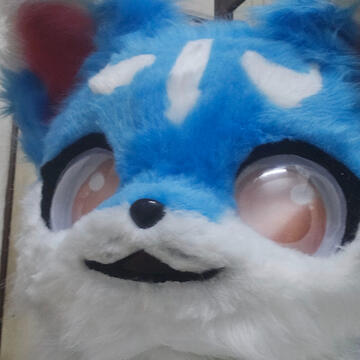 自我介绍 大家好。我是奇米Fluryx （可以称呼Kimi)。来自马来西亚。地点芙蓉。